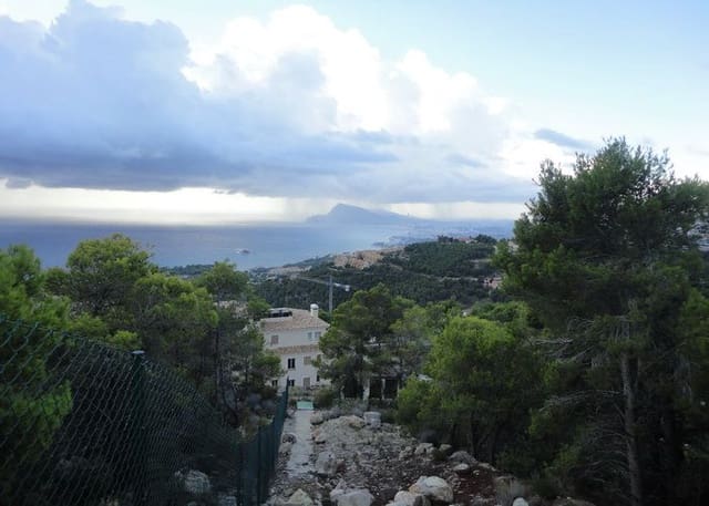 Landgrundstück zu verkaufen in Altea - 800.000 € (Ref: 9897950)