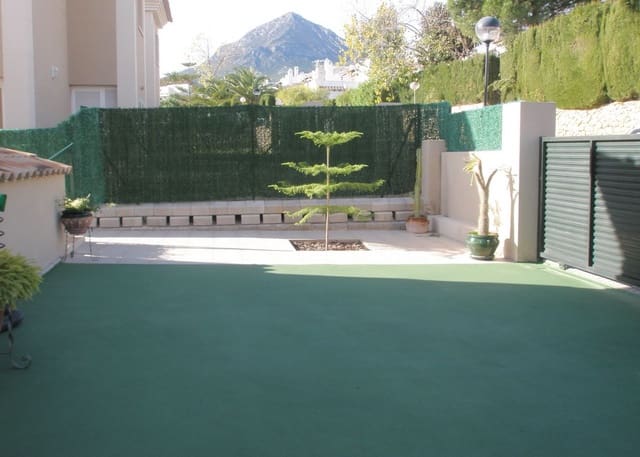 5 slaapkamer Villa te koop in La Nucia - € 330.000 (Ref: 9897954)