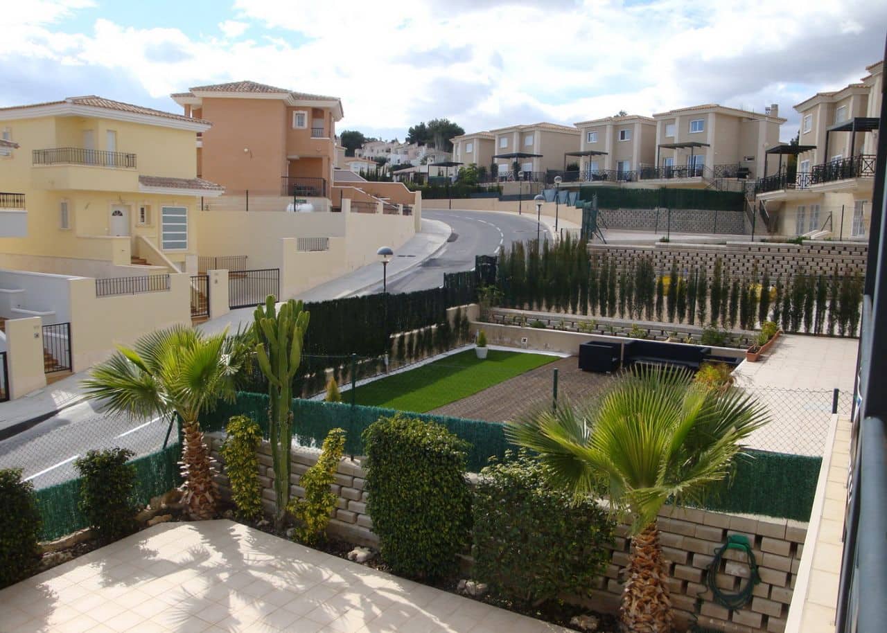 5 slaapkamer Villa te koop in La Nucia - € 330.000 (Ref: 9897954)