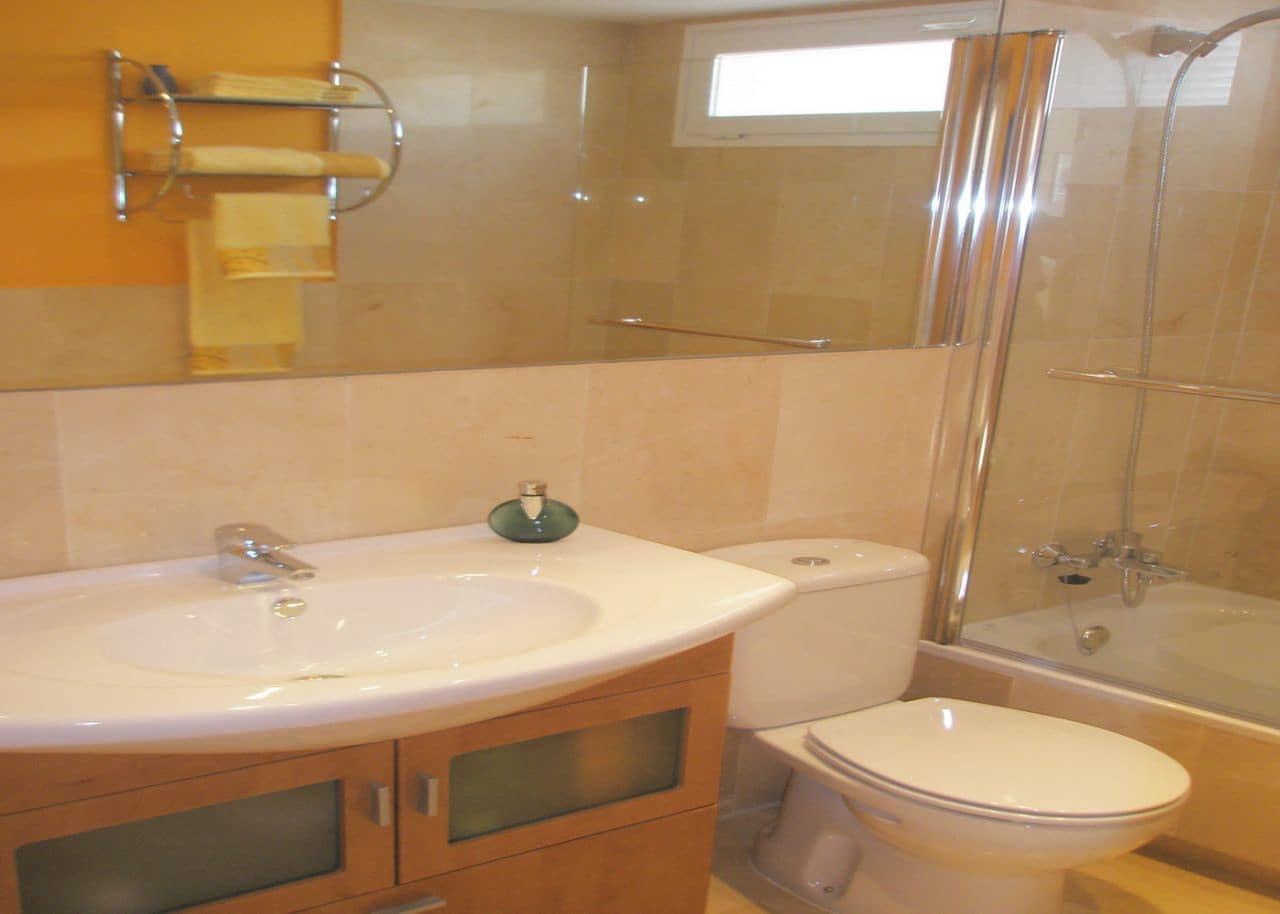 5 slaapkamer Villa te koop in La Nucia - € 330.000 (Ref: 9897954)