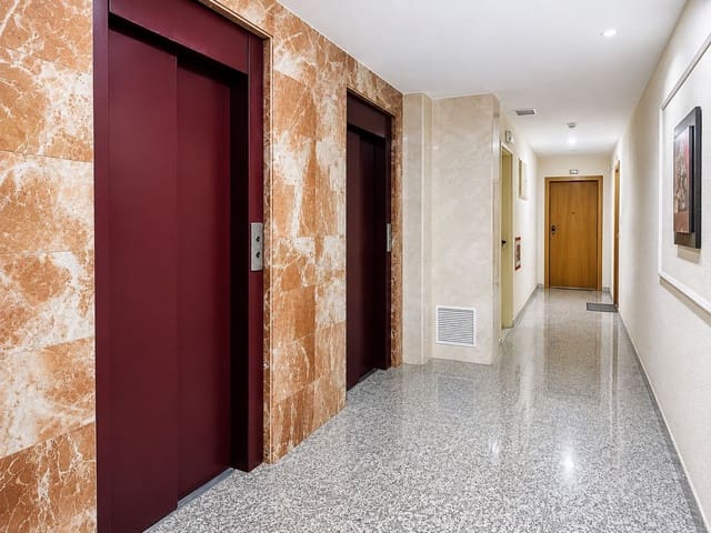 2 camera da letto Appartamento in vendita in Benidorm con piscina garage - 360.000 € (Rif: 9902822)
