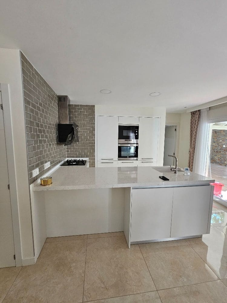 Pareado de 3 habitaciones en Albir en venta con piscina garaje - 670.000 € (Ref: 9902824)