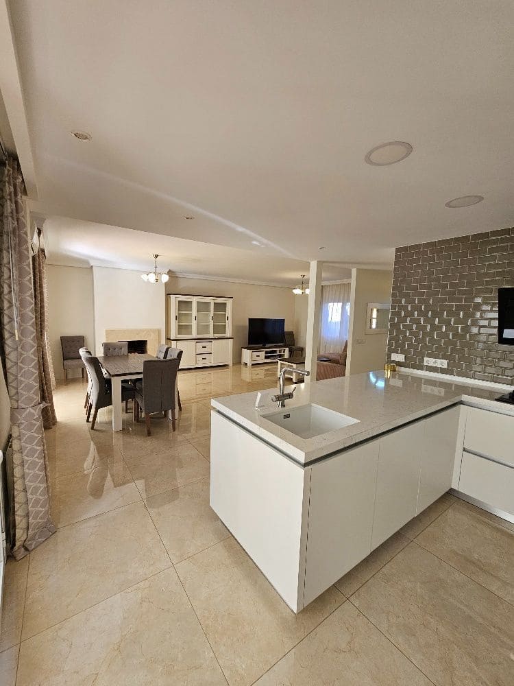 Pareado de 3 habitaciones en Albir en venta con piscina garaje - 670.000 € (Ref: 9902824)