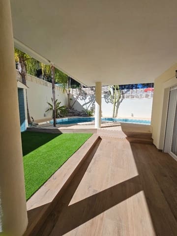 Pareado de 3 habitaciones en Albir, Alfaz del Pi / L'Alfàs del Pi en venta con piscina garaje - 670.000 € (Ref: 9902824)
