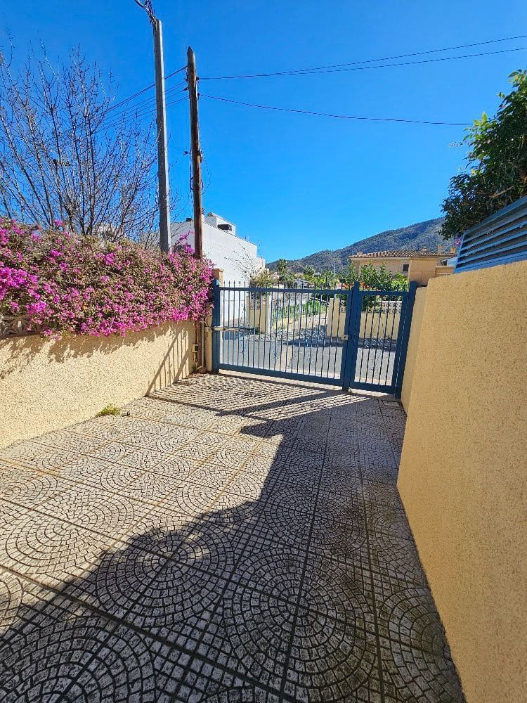Pareado de 3 habitaciones en Albir en venta con piscina garaje - 670.000 € (Ref: 9902824)