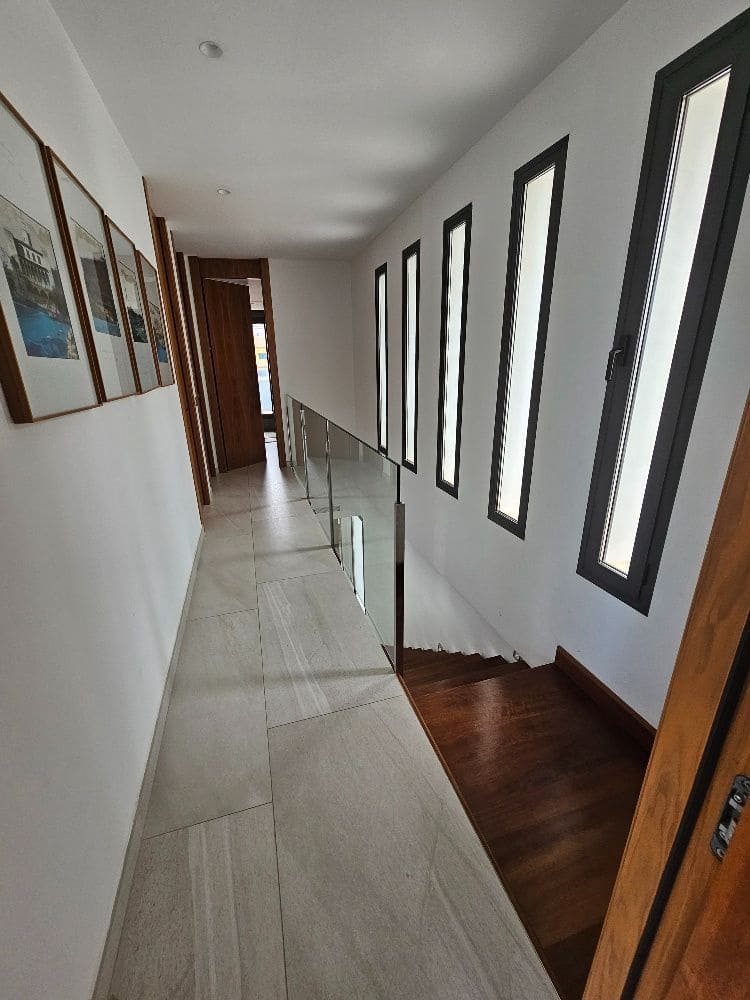 Chalet de 4 habitaciones en Finestrat en venta con garaje - 1.340.000 € (Ref: 9910035)
