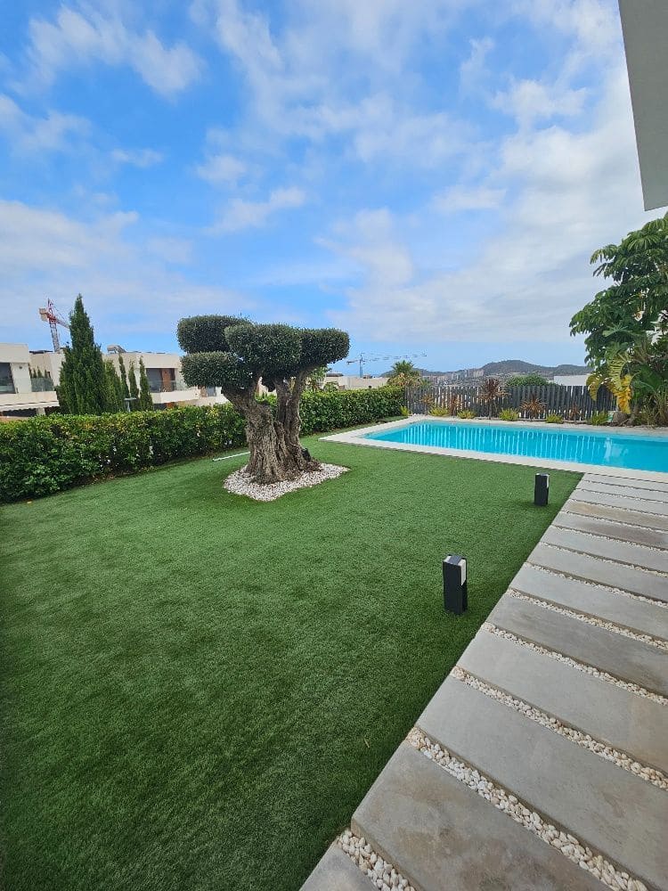 Chalet de 4 habitaciones en Finestrat en venta con garaje - 1.340.000 € (Ref: 9910035)