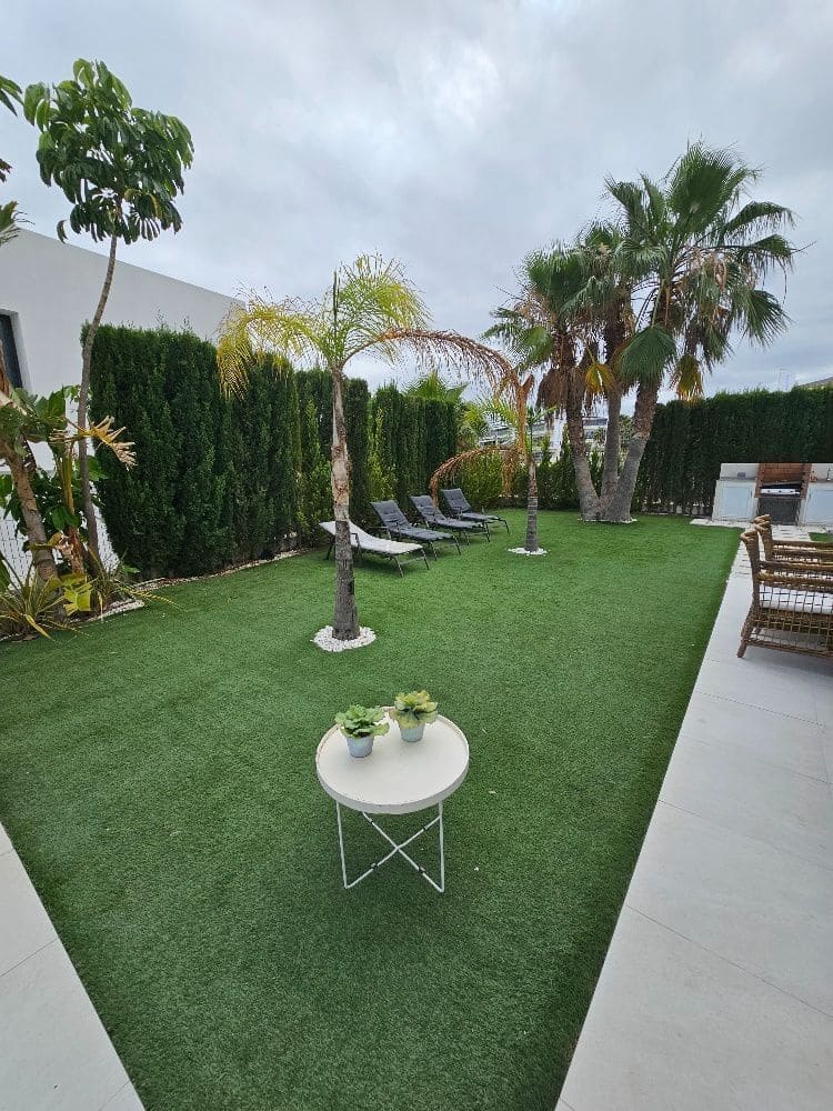 Chalet de 4 habitaciones en Finestrat en venta con garaje - 1.340.000 € (Ref: 9910035)