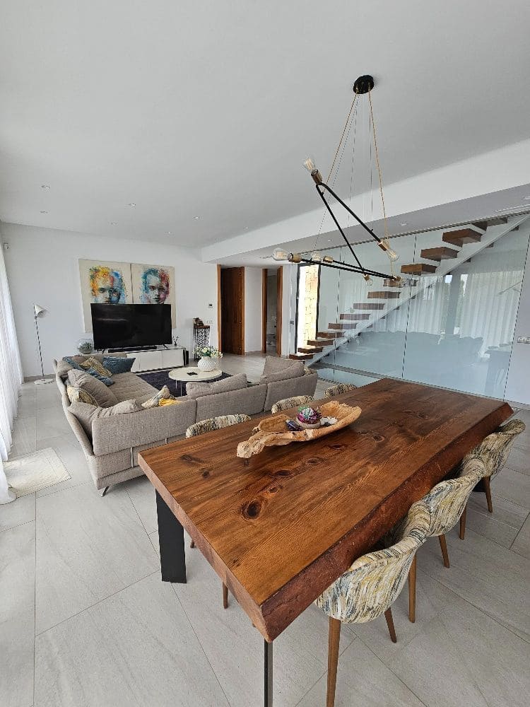 Chalet de 4 habitaciones en Finestrat en venta con garaje - 1.340.000 € (Ref: 9910035)