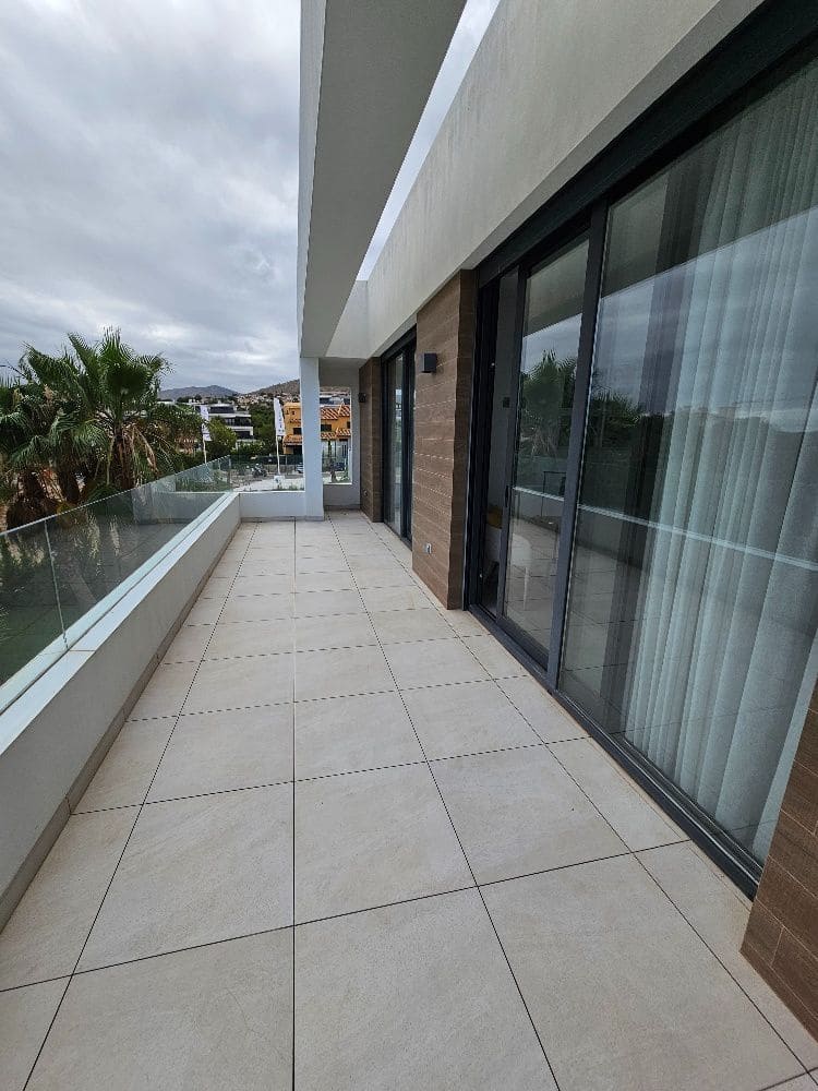 Chalet de 4 habitaciones en Finestrat en venta con garaje - 1.340.000 € (Ref: 9910035)