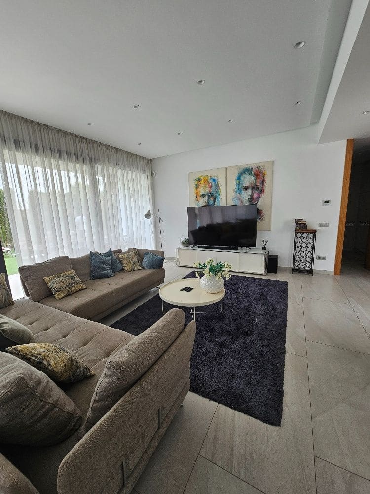 Chalet de 4 habitaciones en Finestrat en venta con garaje - 1.340.000 € (Ref: 9910035)