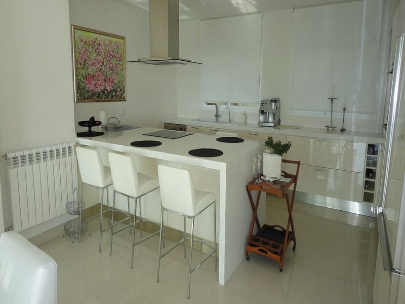 5 quarto Moradia para venda em Altea com piscina garagem - 1 300 000 € (Ref: 9910039)