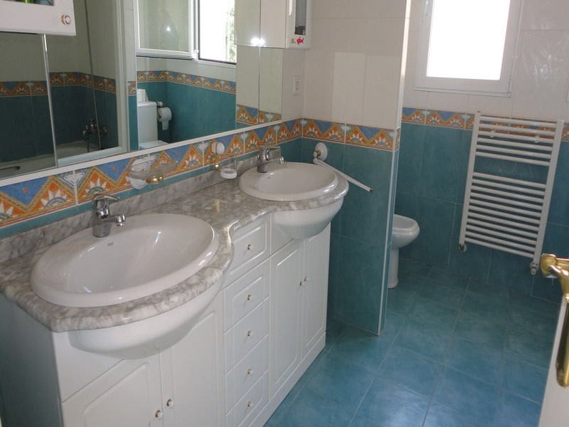 5 quarto Moradia para venda em Altea com piscina garagem - 1 300 000 € (Ref: 9910039)