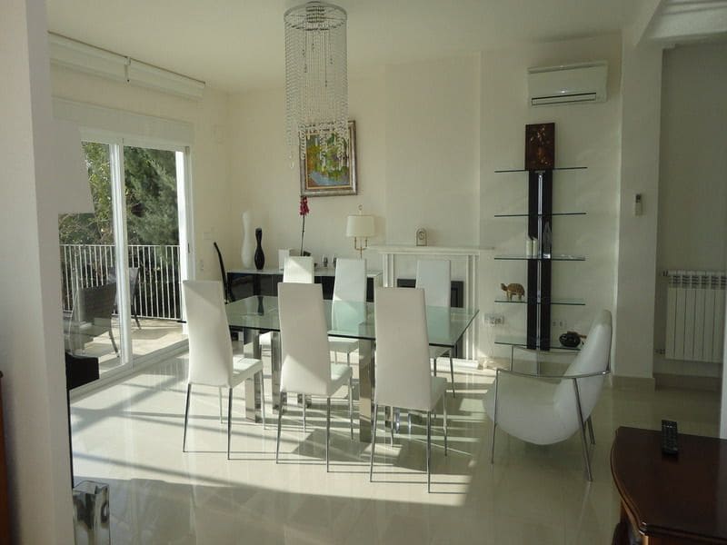 5 quarto Moradia para venda em Altea com piscina garagem - 1 300 000 € (Ref: 9910039)