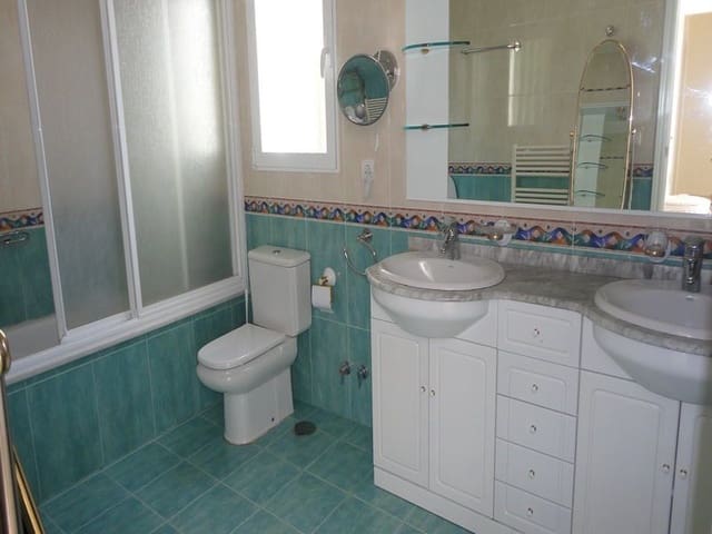 5 quarto Moradia para venda em Altea com piscina garagem - 1 300 000 € (Ref: 9910039)