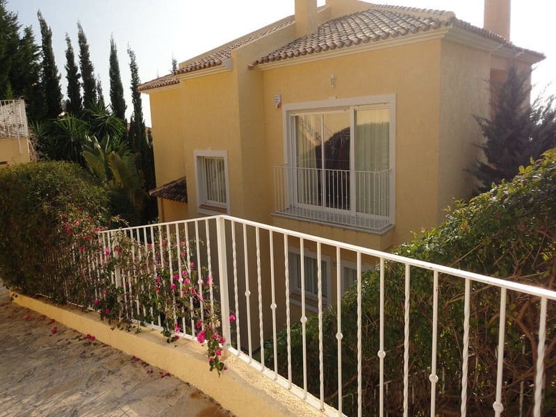 5 quarto Moradia para venda em Altea com piscina garagem - 1 300 000 € (Ref: 9910039)