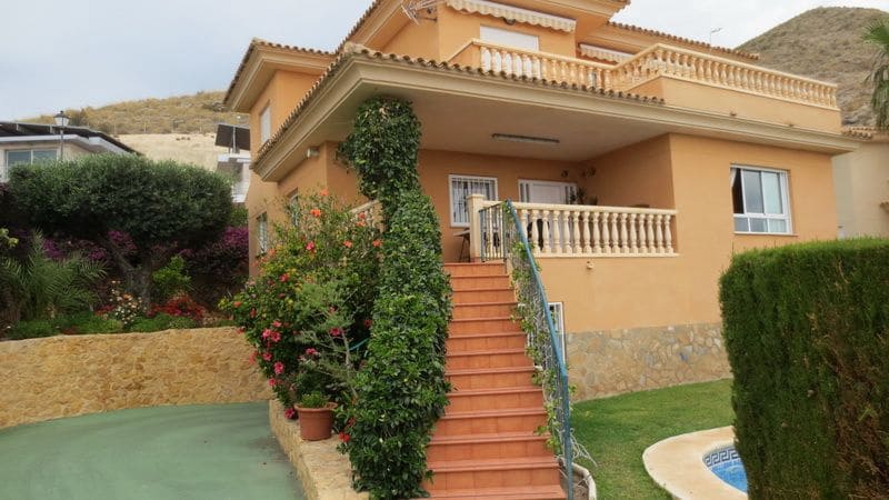 4 sovrum Villa till salu i Finestrat med pool garage - 700 000 € (Ref: 9912516)