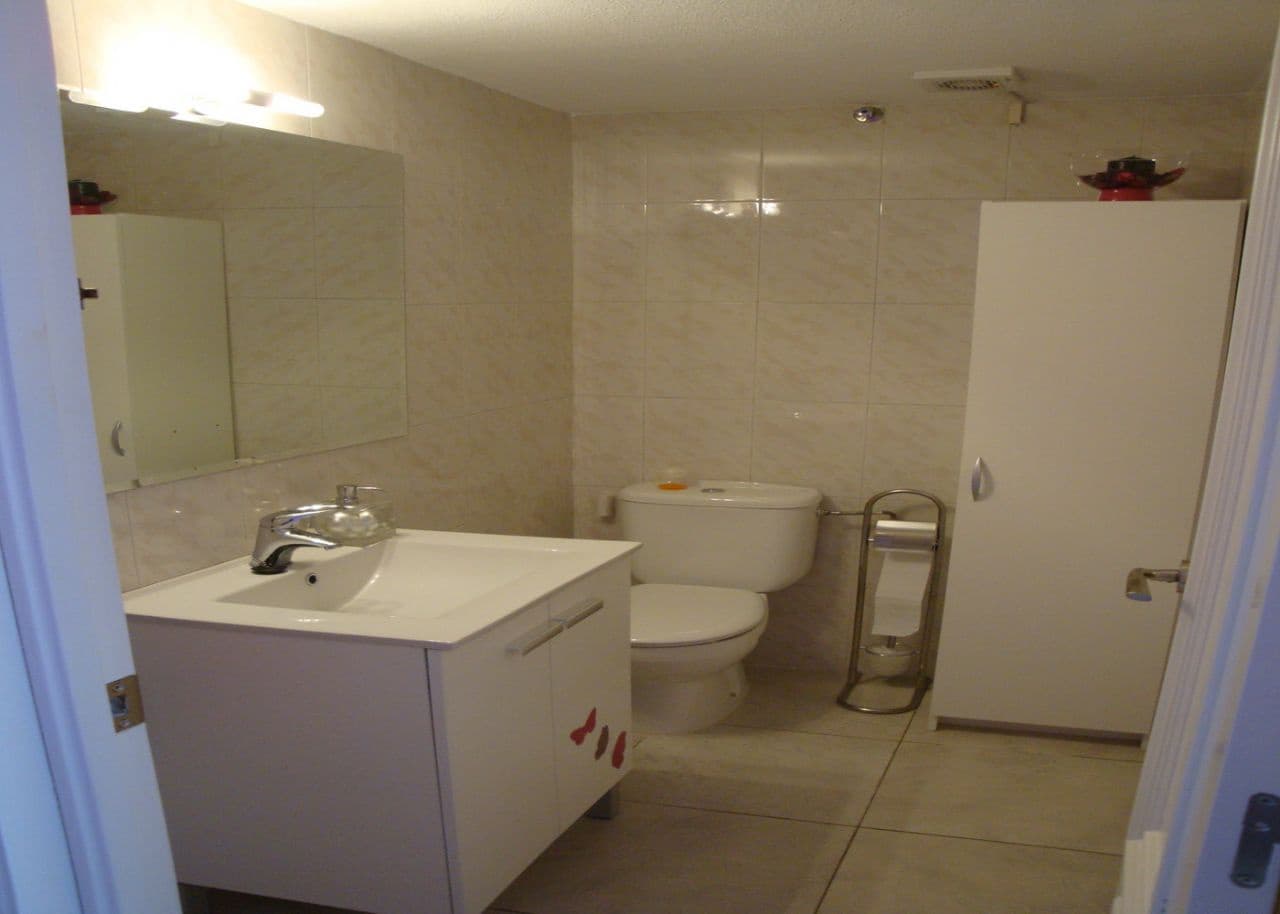 Local Comercial de 2 habitaciones en Benidorm en venta - 330.000 € (Ref: 9912518)
