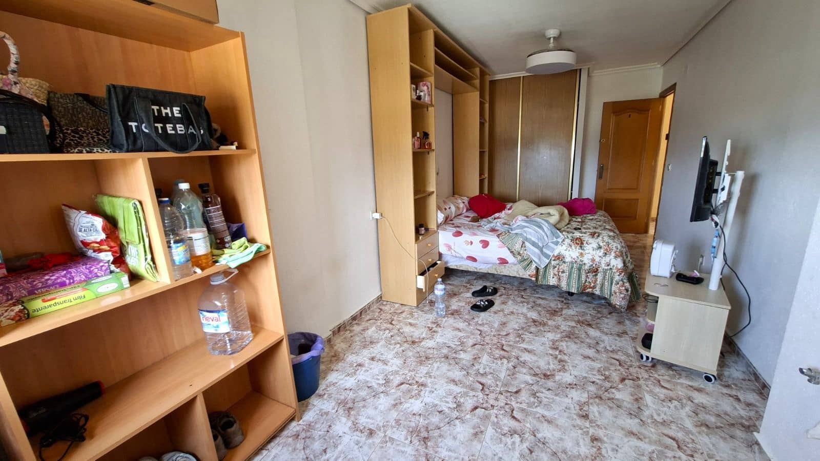6 soverom Kjedet enebolig til salgs i Benidorm med svømmebasseng garasje - € 480 000 (Ref: 9974676)