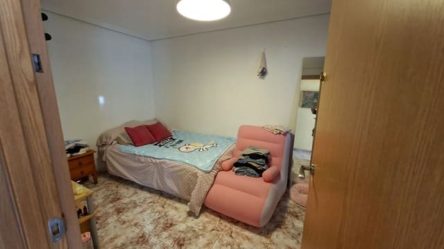 6 soverom Kjedet enebolig til salgs i Benidorm med svømmebasseng garasje - € 480 000 (Ref: 9974676)
