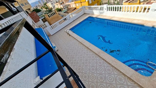 6 soverom Kjedet enebolig til salgs i Benidorm med svømmebasseng garasje - € 480 000 (Ref: 9974676)