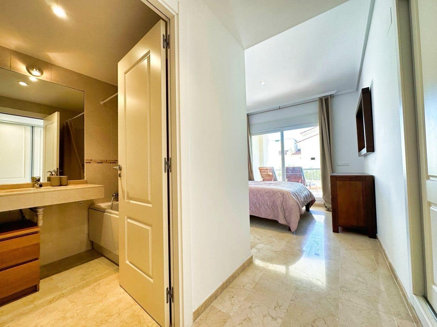 Piso de 2 habitaciones en Altea la Vella en alquiler con piscina garaje - 1.800 € (Ref: 9993830)