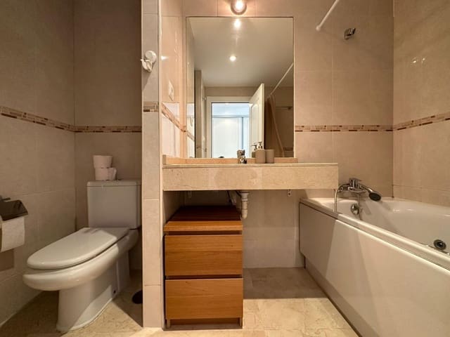 Piso de 2 habitaciones en Altea la Vella, Altea en alquiler con piscina garaje - 1.800 € (Ref: 9993830)