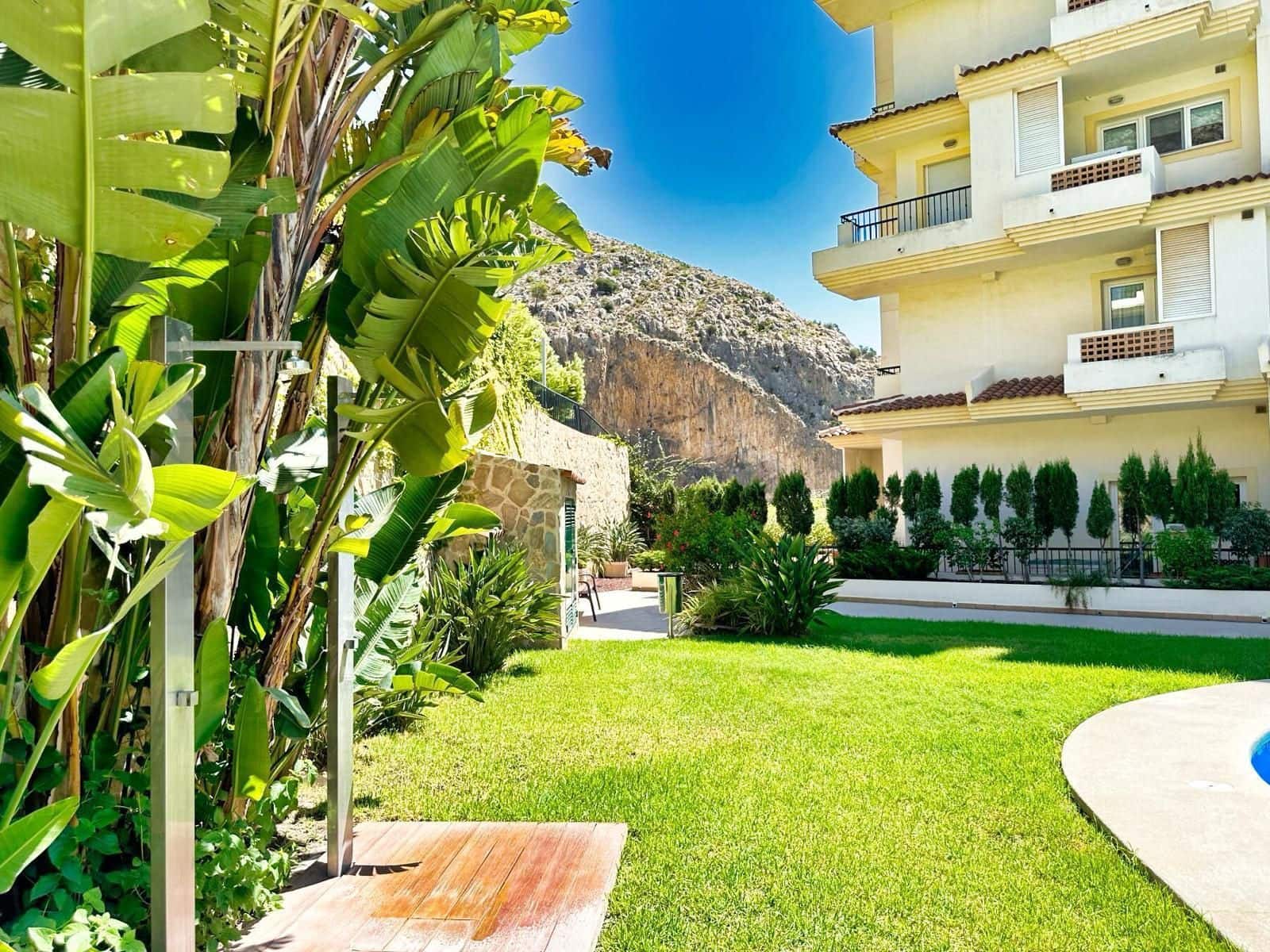 Piso de 2 habitaciones en Altea la Vella en alquiler con piscina garaje - 1.800 € (Ref: 9993830)