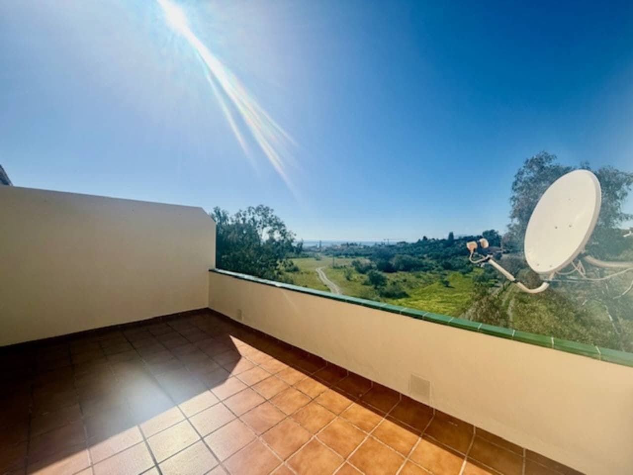 4 makuuhuone Rivitalo vuokrattavana paikassa Velez-Malaga mukana uima-altaan 
autotalli - 1 500 € (Ref: 10020013)