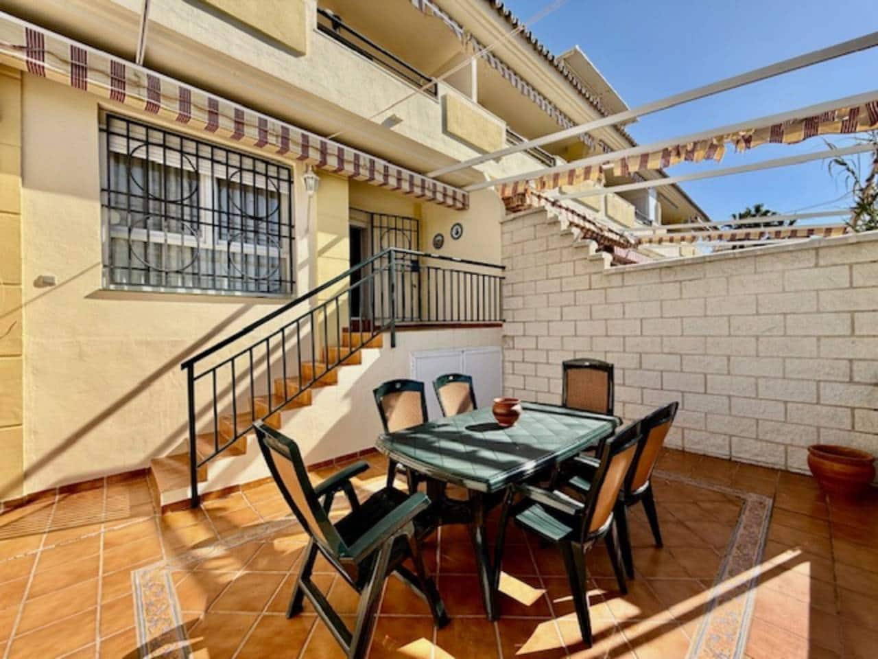 4 makuuhuone Rivitalo vuokrattavana paikassa Velez-Malaga mukana uima-altaan 
autotalli - 1 500 € (Ref: 10020013)