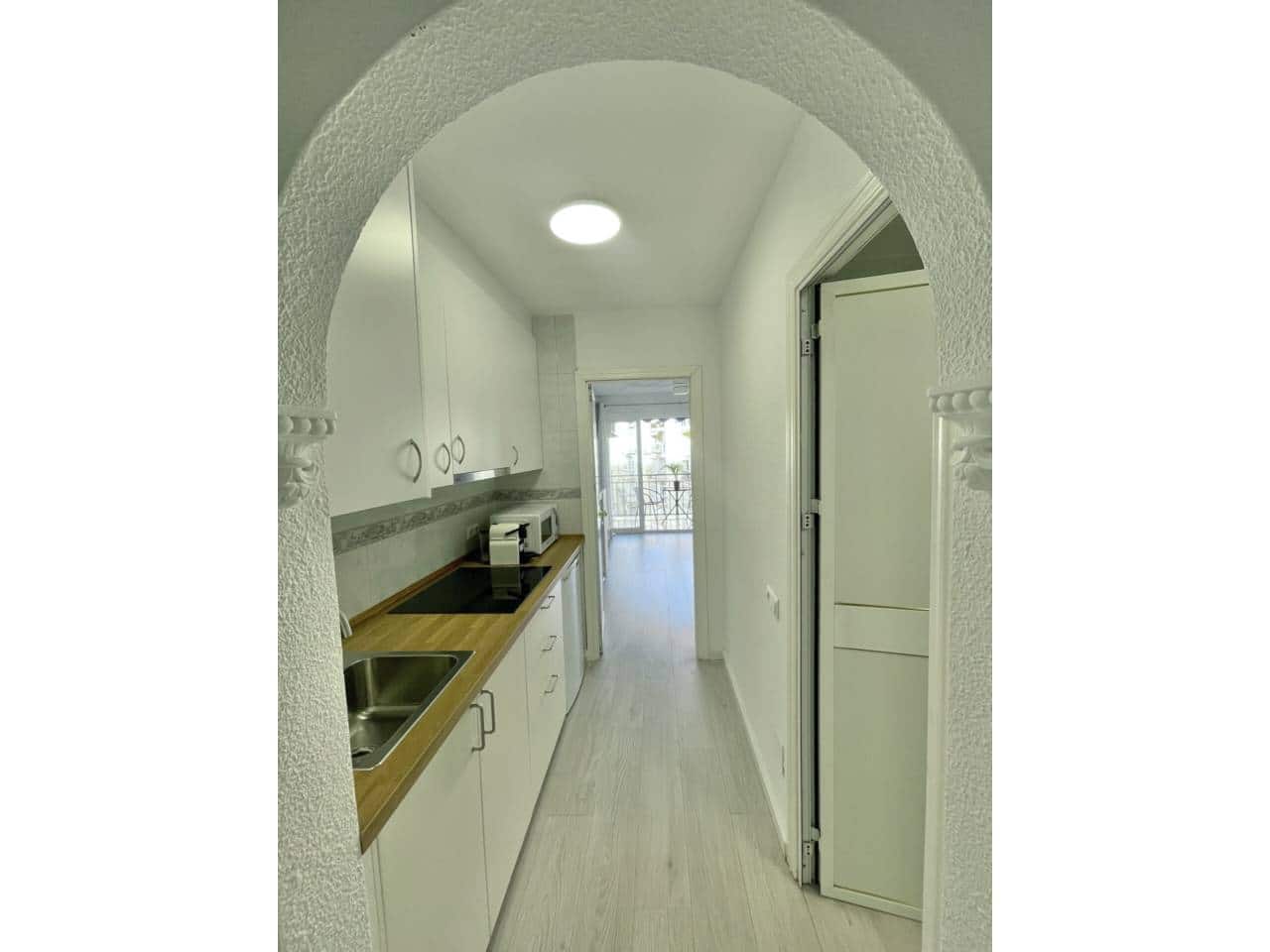 Flat te huur in Rincon de la Victoria met zwembad - € 750 (Ref: 10021851)