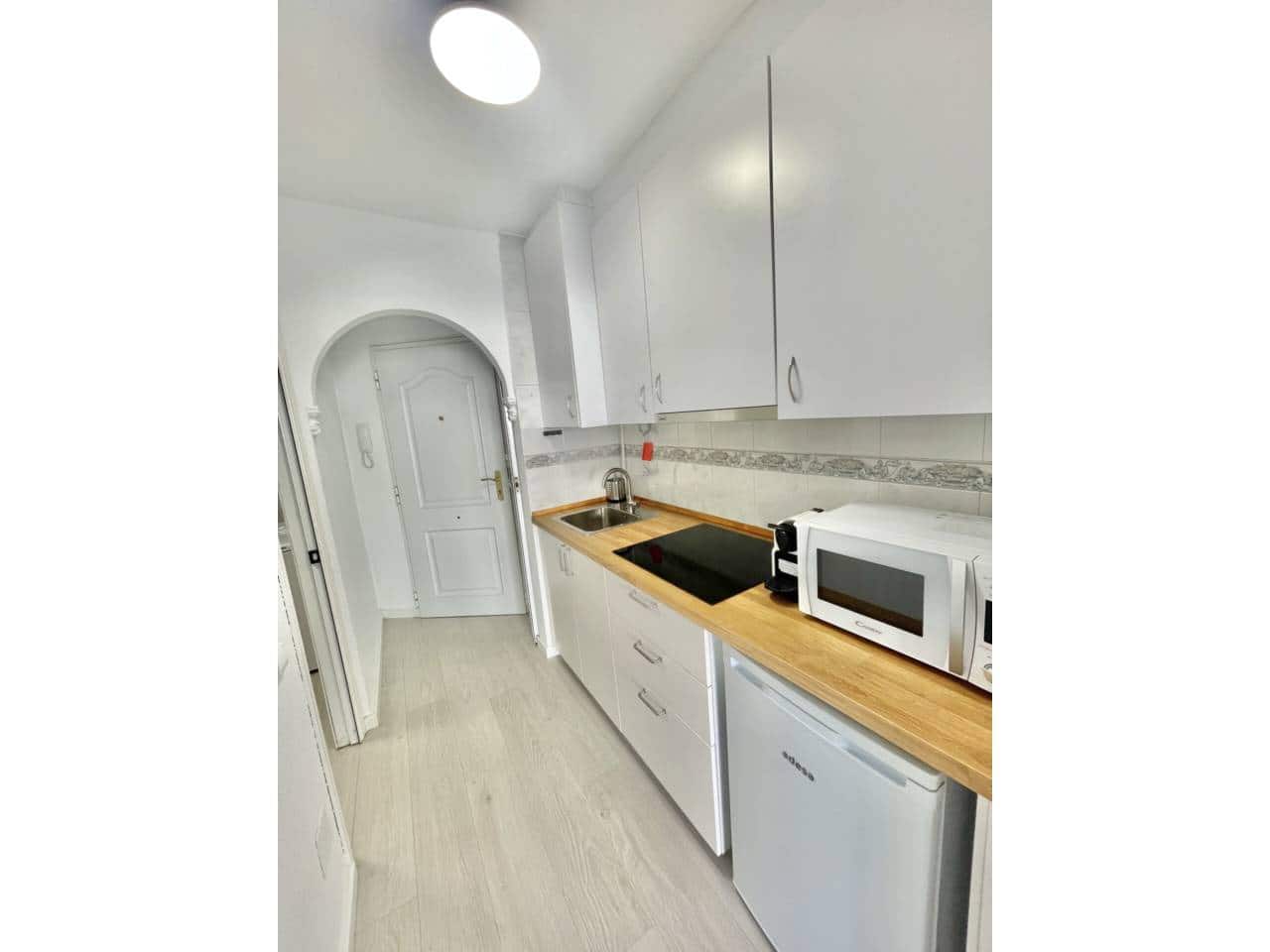 Flat te huur in Rincon de la Victoria met zwembad - € 750 (Ref: 10021851)