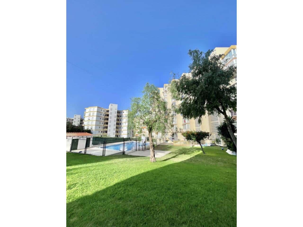 Flat te huur in Rincon de la Victoria met zwembad - € 750 (Ref: 10021851)