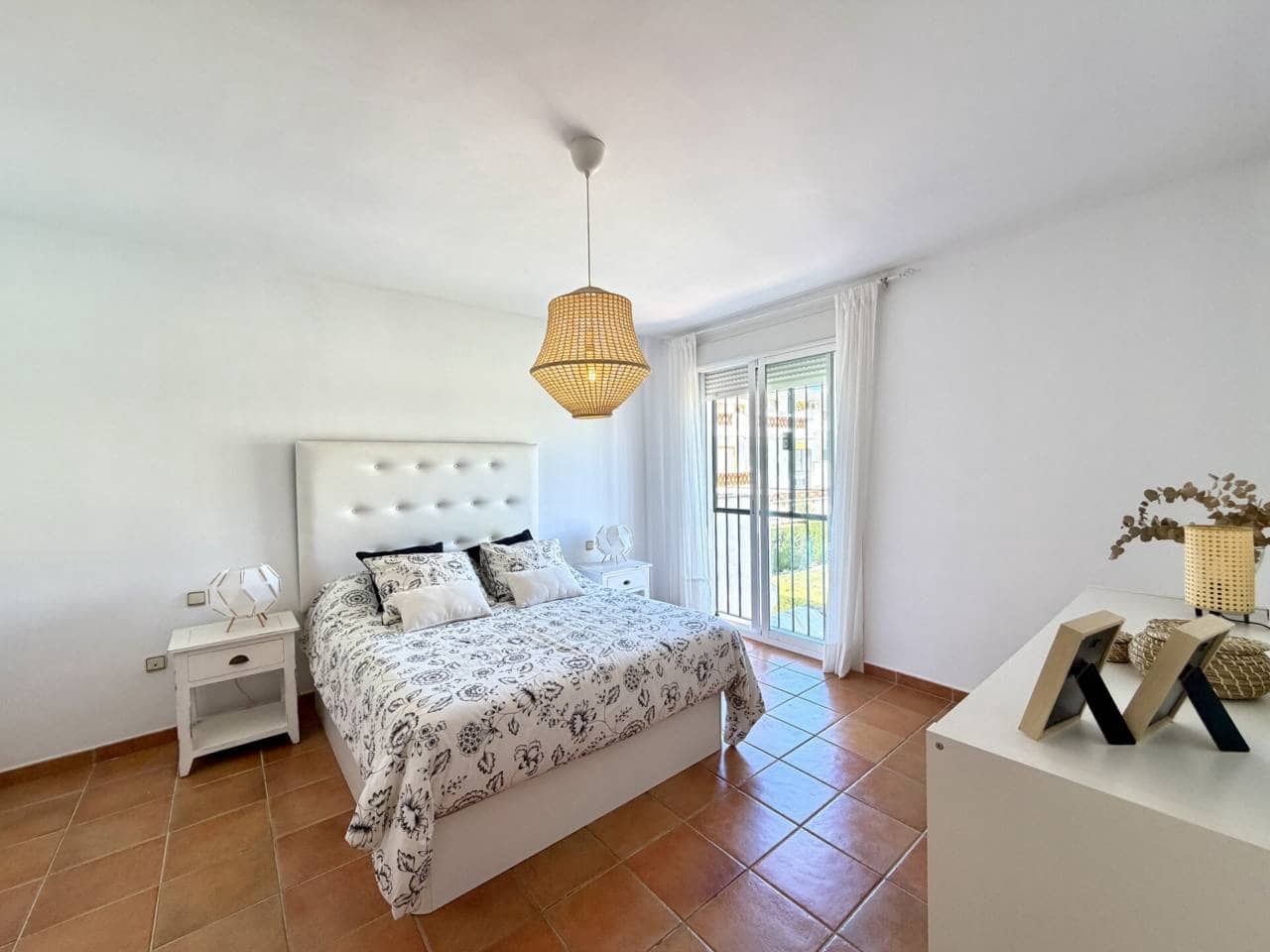 3 sovrum Radhus till salu i Torre de Benagalbon med pool garage - 498 000 € (Ref: 10029905)