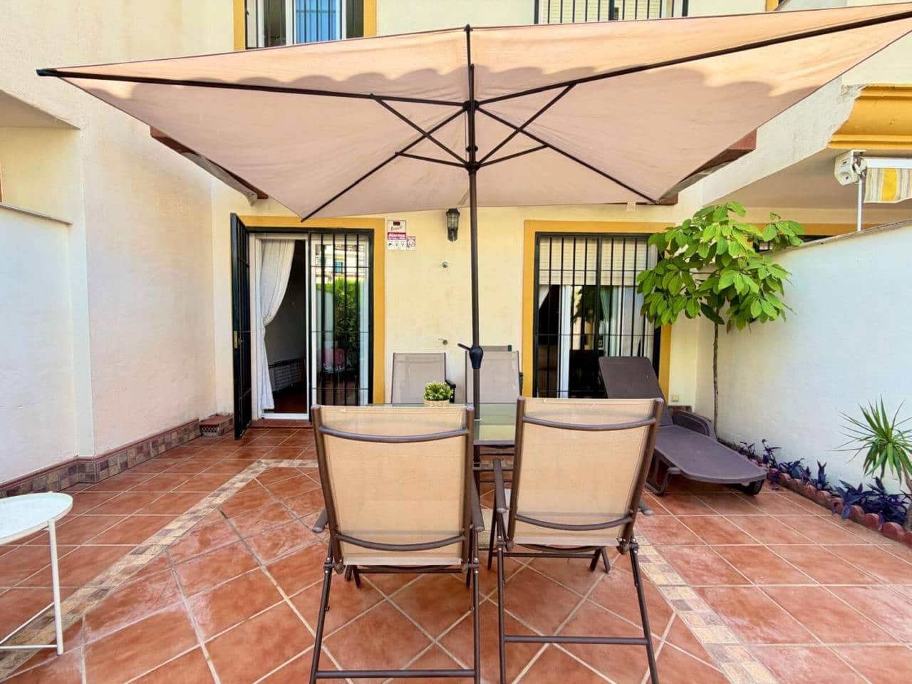 3 sovrum Radhus till salu i Torre de Benagalbon med pool garage - 498 000 € (Ref: 10029905)