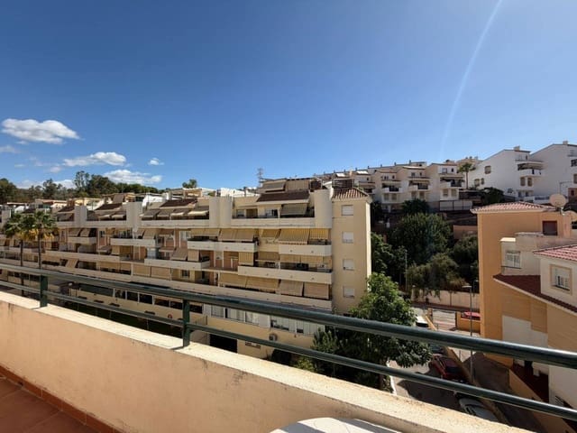 2 bedroom Penthouse for rent in Rincón de la Victoria - € 1,200 (Ref: 10034808)