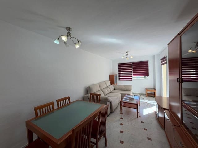 2 bedroom Penthouse for rent in Rincón de la Victoria - € 1,200 (Ref: 10034808)