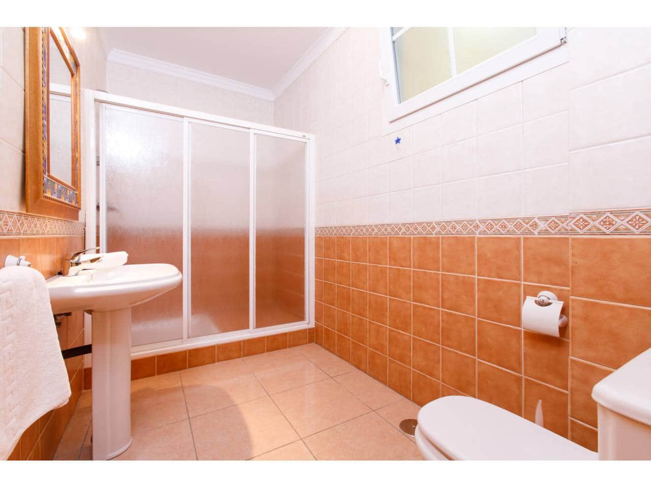 5 quarto Moradia para arrendar em Velez-Malaga com piscina garagem - 2 500 € (Ref: 10046655)