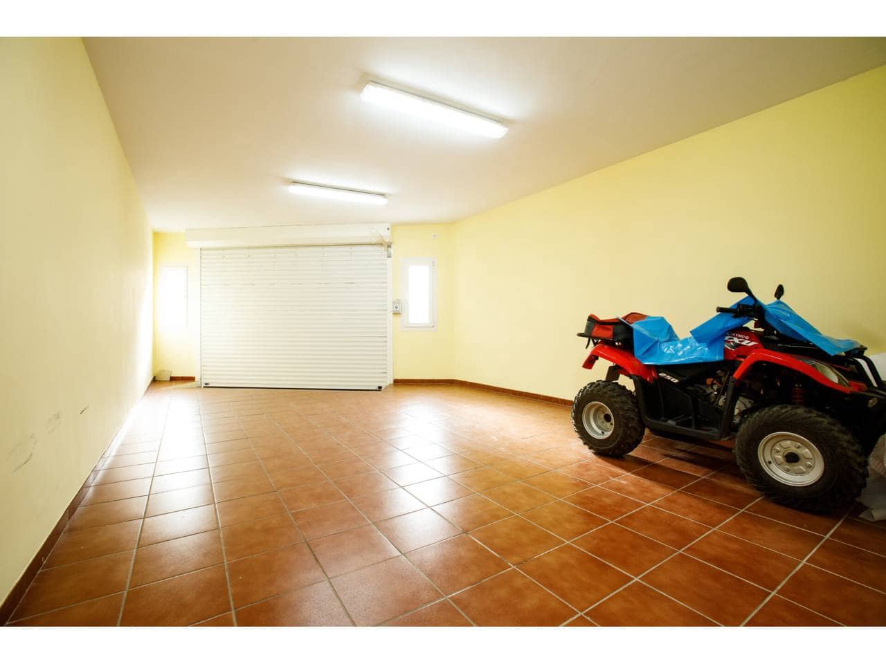 5 quarto Moradia para arrendar em Velez-Malaga com piscina garagem - 2 500 € (Ref: 10046655)