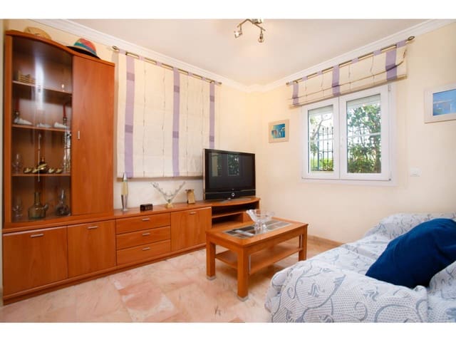 5 quarto Moradia para arrendar em Vélez-Málaga com piscina garagem - 2 500 € (Ref: 10046655)