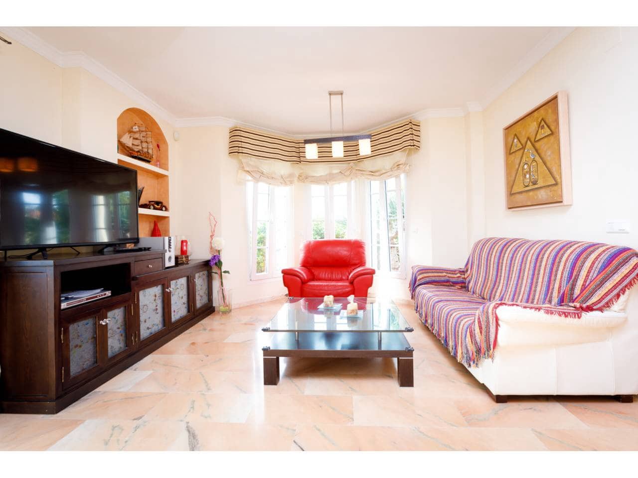 5 quarto Moradia para arrendar em Velez-Malaga com piscina garagem - 2 500 € (Ref: 10046655)