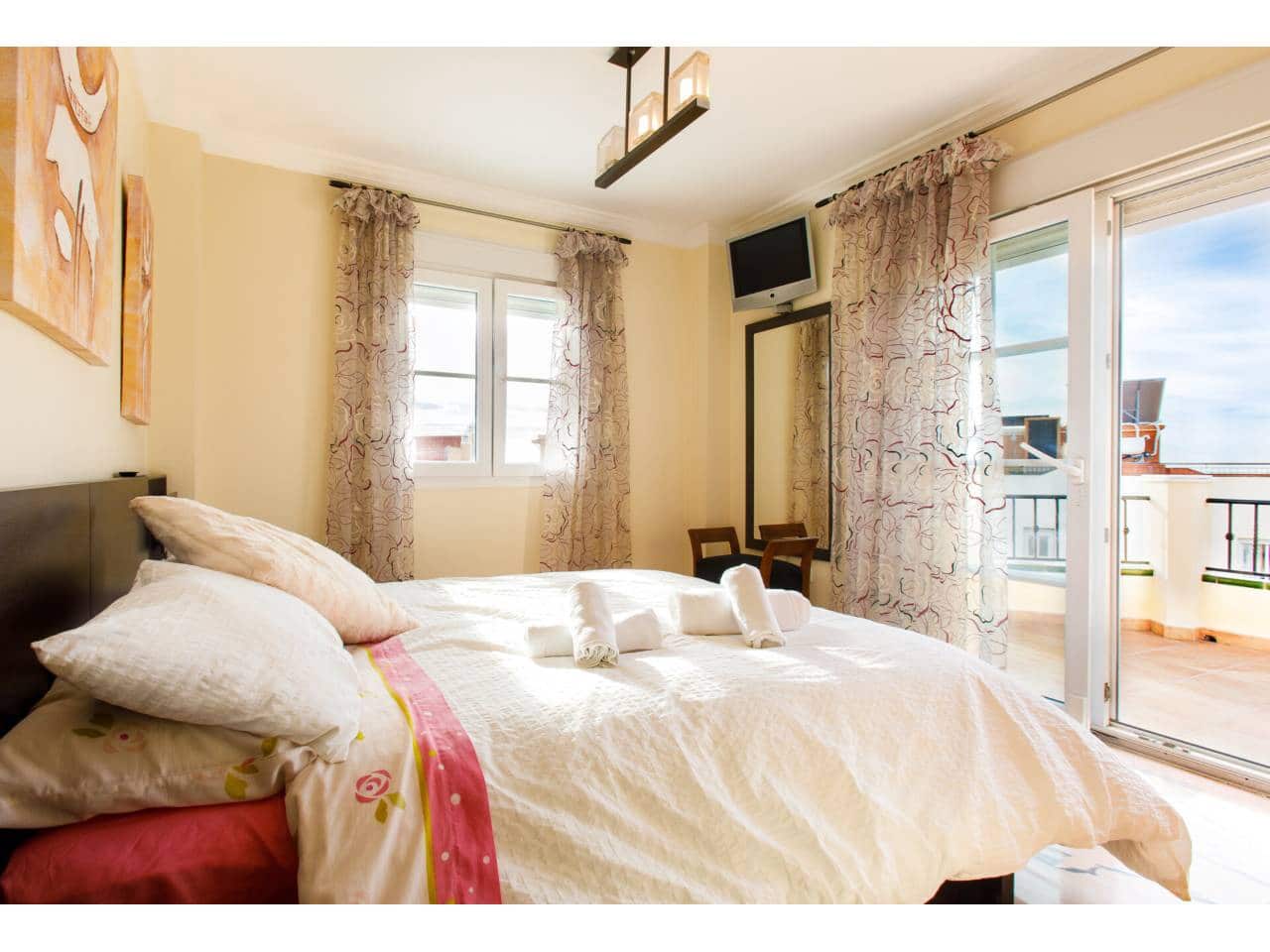 5 quarto Moradia para arrendar em Velez-Malaga com piscina garagem - 2 500 € (Ref: 10046655)