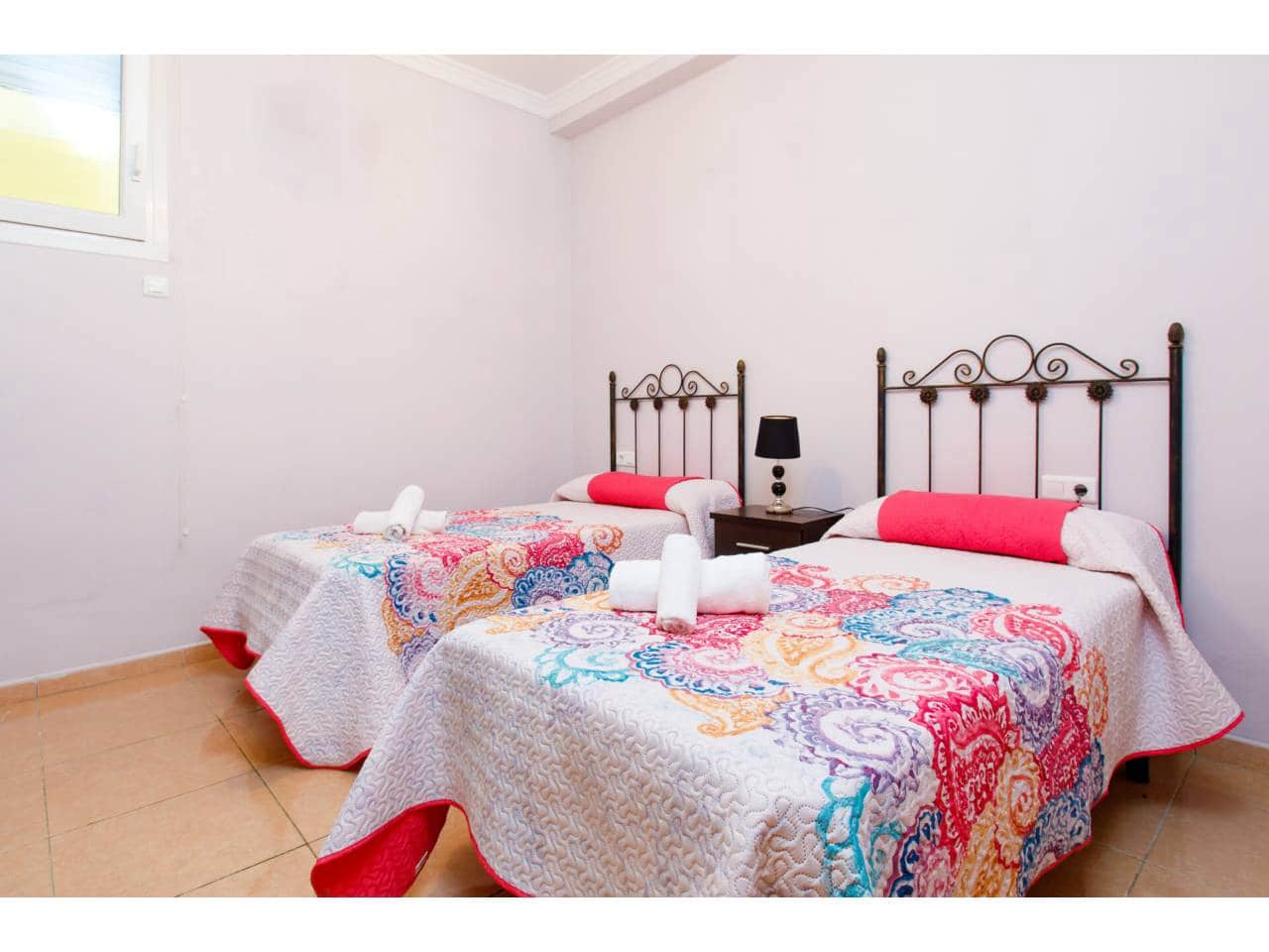 5 quarto Moradia para arrendar em Velez-Malaga com piscina garagem - 2 500 € (Ref: 10046655)
