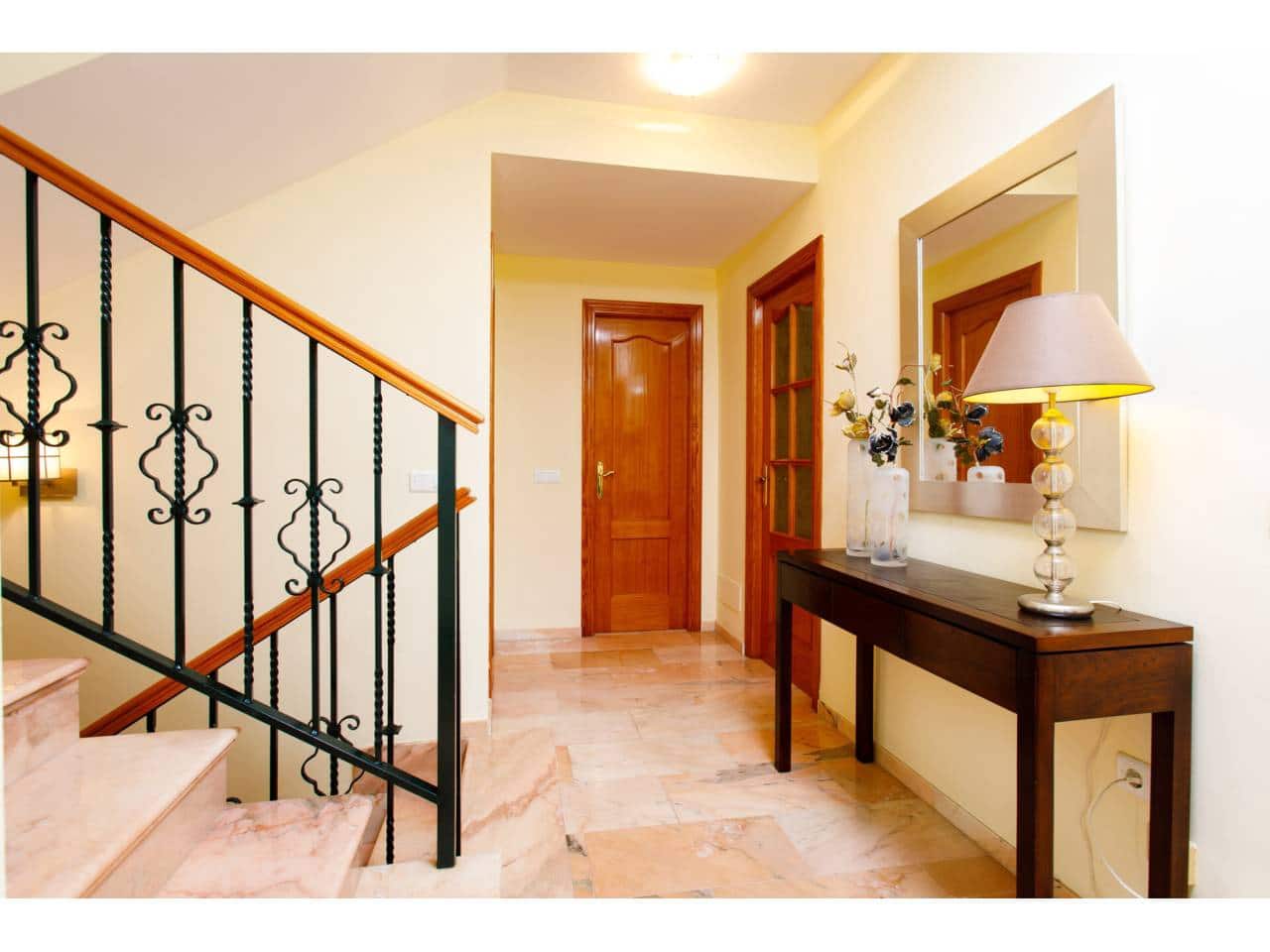 5 quarto Moradia para arrendar em Velez-Malaga com piscina garagem - 2 500 € (Ref: 10046655)