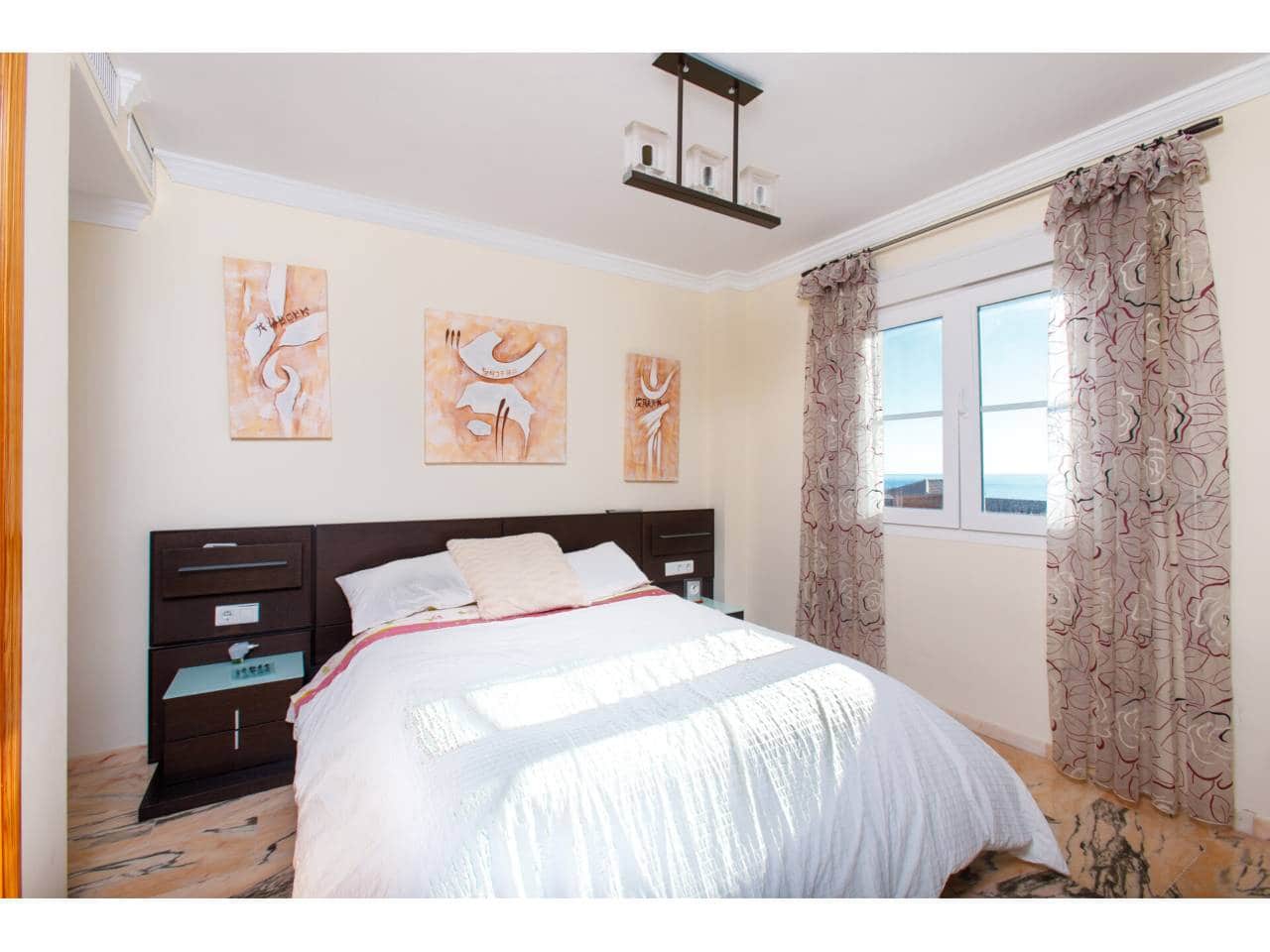 5 quarto Moradia para arrendar em Velez-Malaga com piscina garagem - 2 500 € (Ref: 10046655)