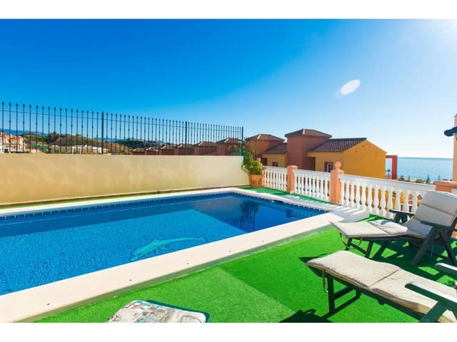 5 quarto Moradia para arrendar em Vélez-Málaga com piscina garagem - 2 500 € (Ref: 10046655)