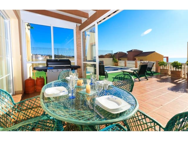 5 quarto Moradia para arrendar em Vélez-Málaga com piscina garagem - 2 500 € (Ref: 10046655)