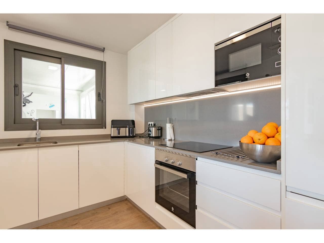 4 bedroom Semi-detached Villa for sale in Velez-Malaga with garage - € 630,000 (Ref: 10063672)