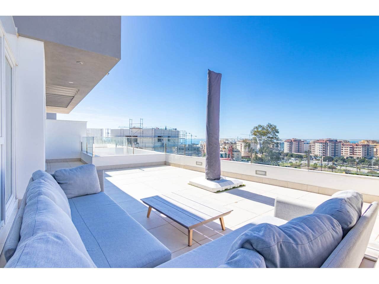 4 bedroom Semi-detached Villa for sale in Velez-Malaga with garage - € 630,000 (Ref: 10063672)