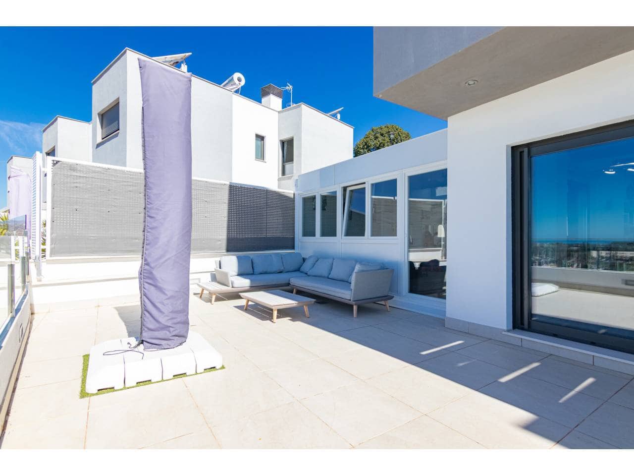 4 bedroom Semi-detached Villa for sale in Velez-Malaga with garage - € 630,000 (Ref: 10063672)